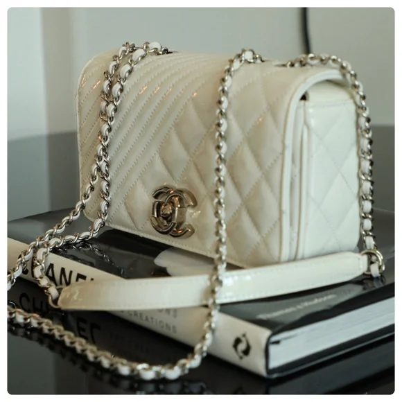 CHANEL ⭐️AUTHENTIC⭐️Small Patent Coco Boy Flap Bag - Picture 13 of 17